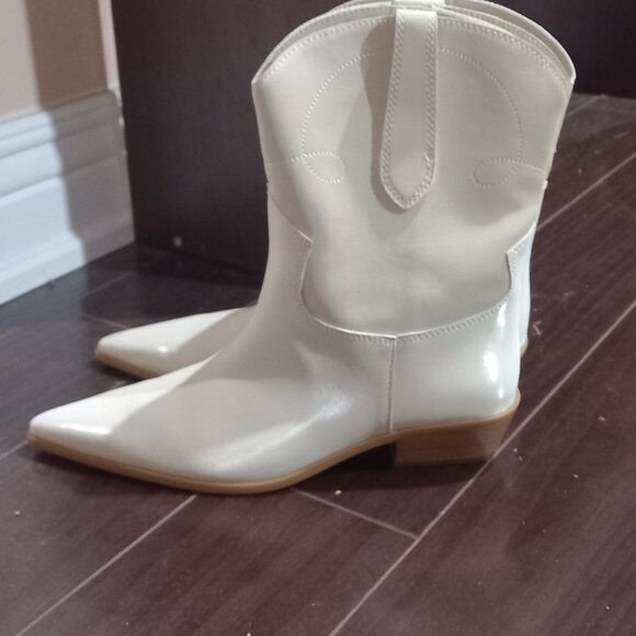 Boots - Picture 1 of 5